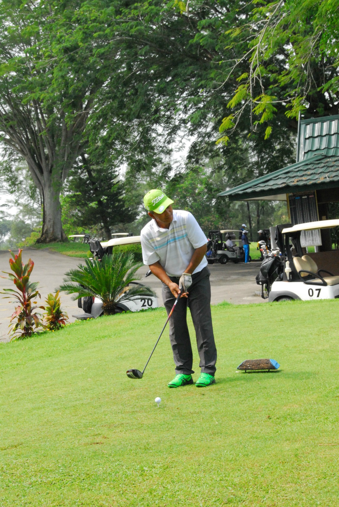 PRO15 157 GOLF DSC 0422.JPG